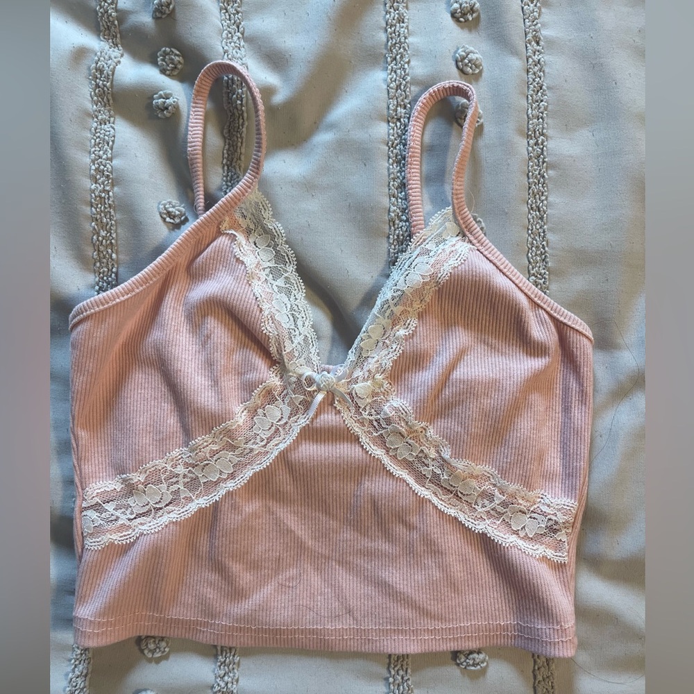 pink with white lace tank